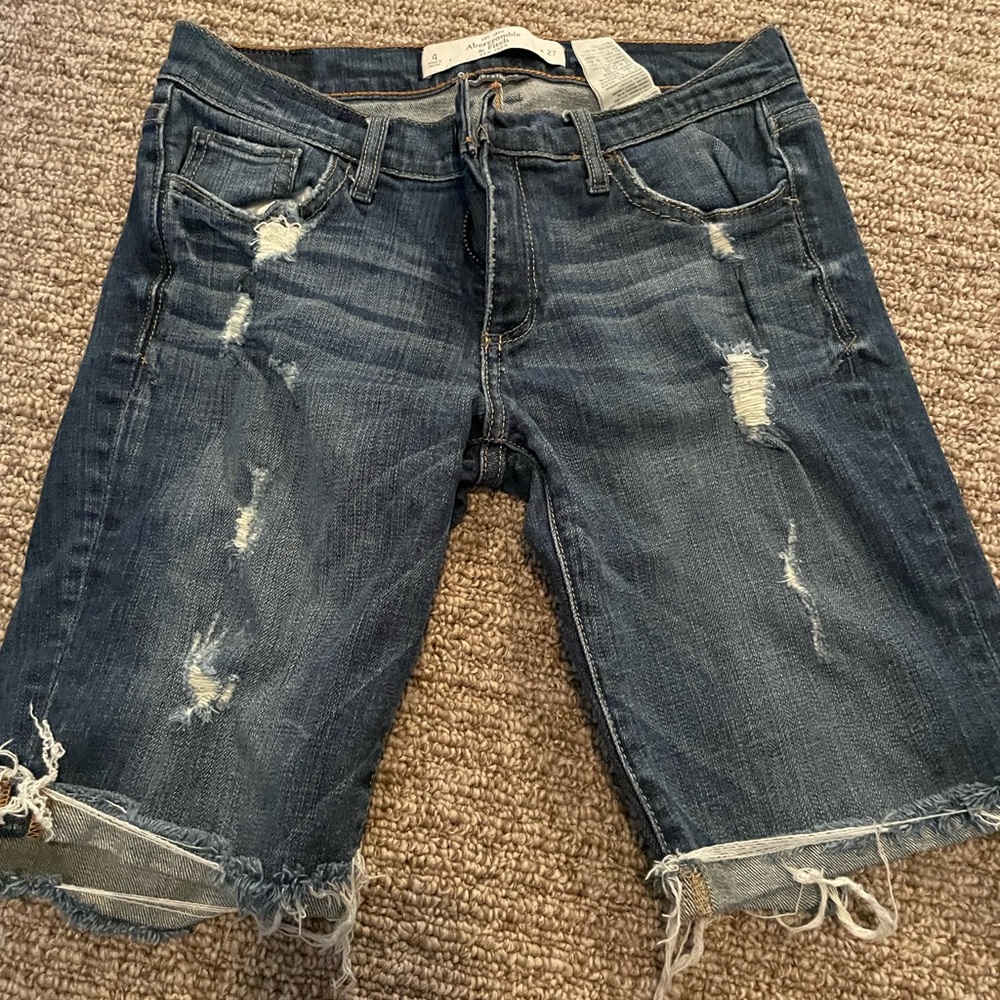 Abercrombie & Fitch size 27
